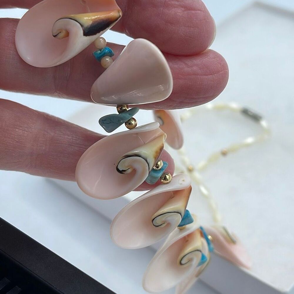 Vintage Conch - turquoise and mother of pearl 17” necklace. - Picture 2 of 6